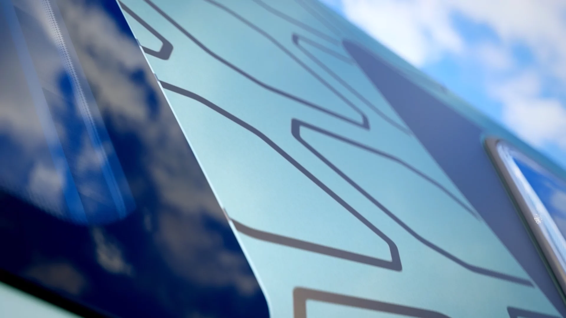 Nahaufnahme eines blauen Fahrzeugs mit modernem, grafischem Design und reflektierendem Glas. (wahrscheinlich CGI)