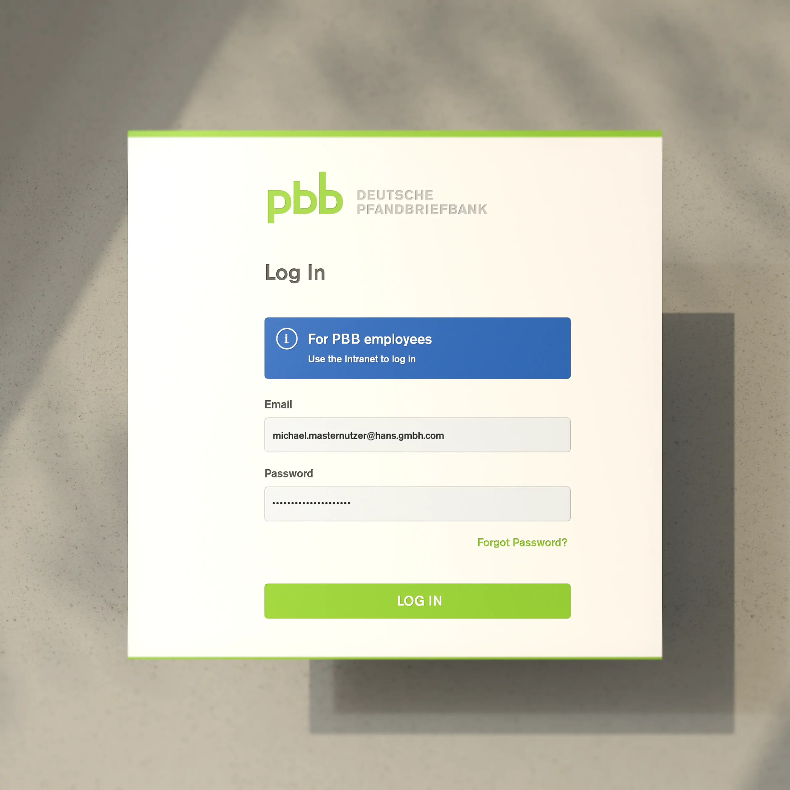 Anmeldeseite der Deutschen Pfandbriefbank (PBB) für Mitarbeiter mit E-Mail und Passwortfeldern zur Intranet-Nutzung.