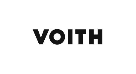Voith Logo in schwarzer Schrift vor weißem Hintergrund, repräsentiert ein führendes Unternehmen in Maschinenbau und Industrie.