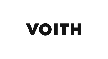 Voith Logo in schwarzer Schrift vor weißem Hintergrund, repräsentiert ein führendes Unternehmen in Maschinenbau und Industrie.
