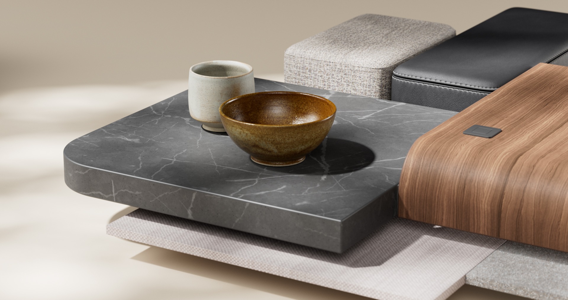 Moderne Wohnzimmertischplatte mit Steingefäß und Keramikschale, umgeben von Holz- und Stoffelementen.