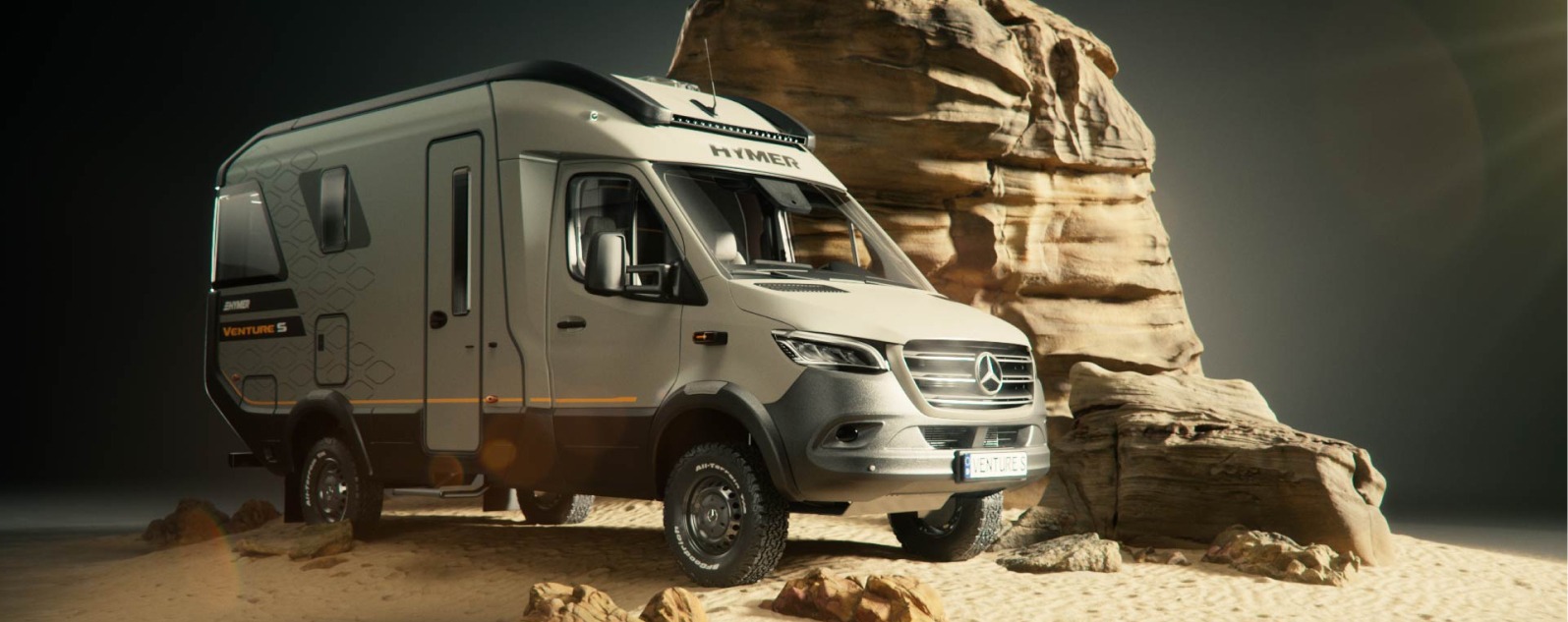 Hymer Wohnmobil Venture S in Wüstenkulisse, ideal für Offroad-Reisen und Abenteuer.